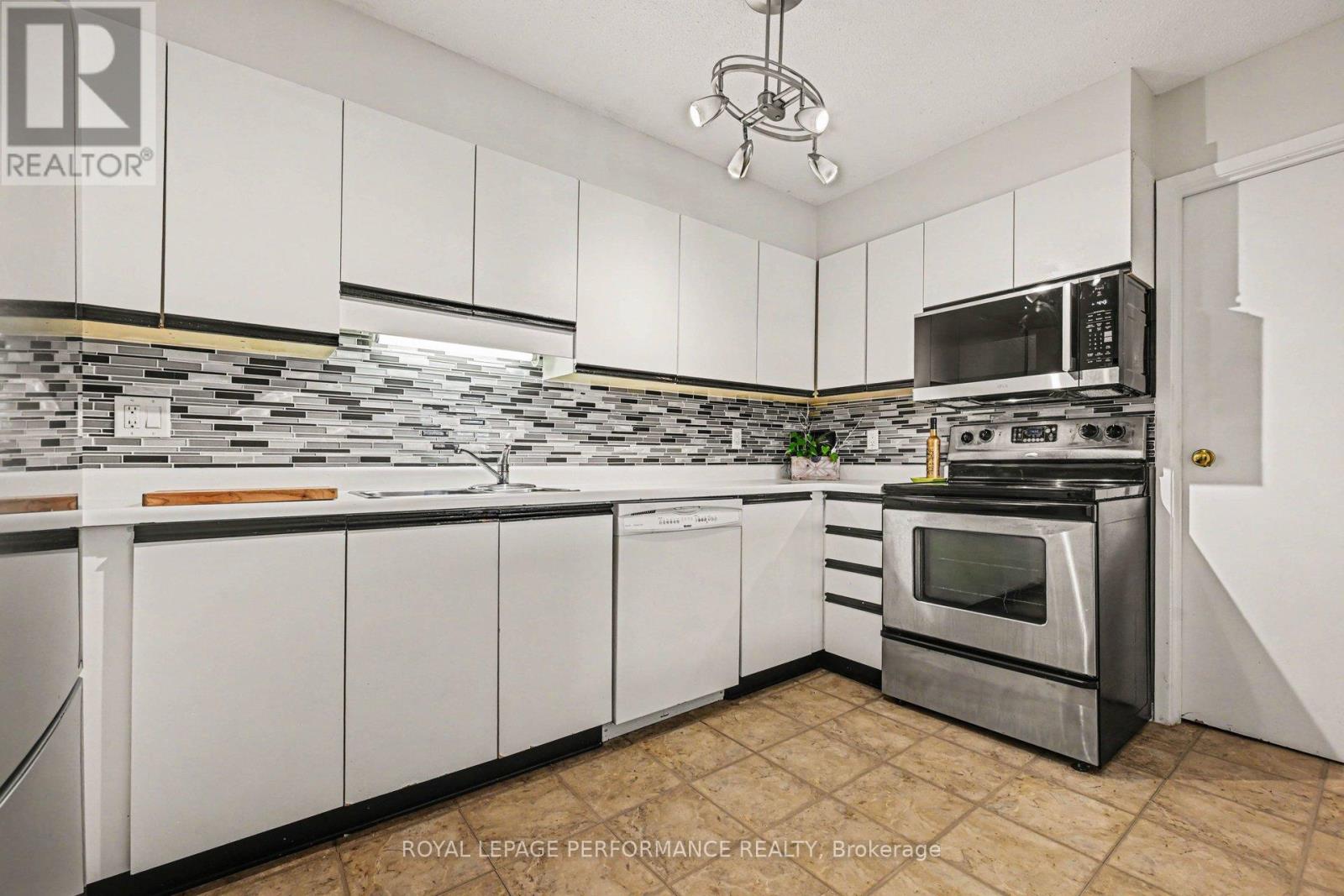 #217 8 TERRACE DRIVE - 9