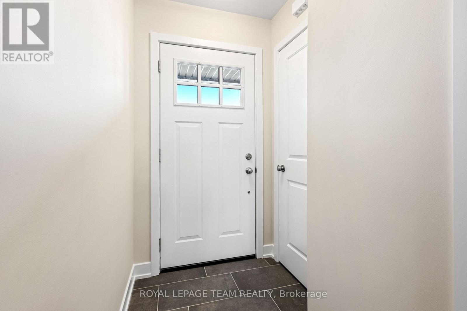 22 MARGARET GRAHAM TERRACE - 2