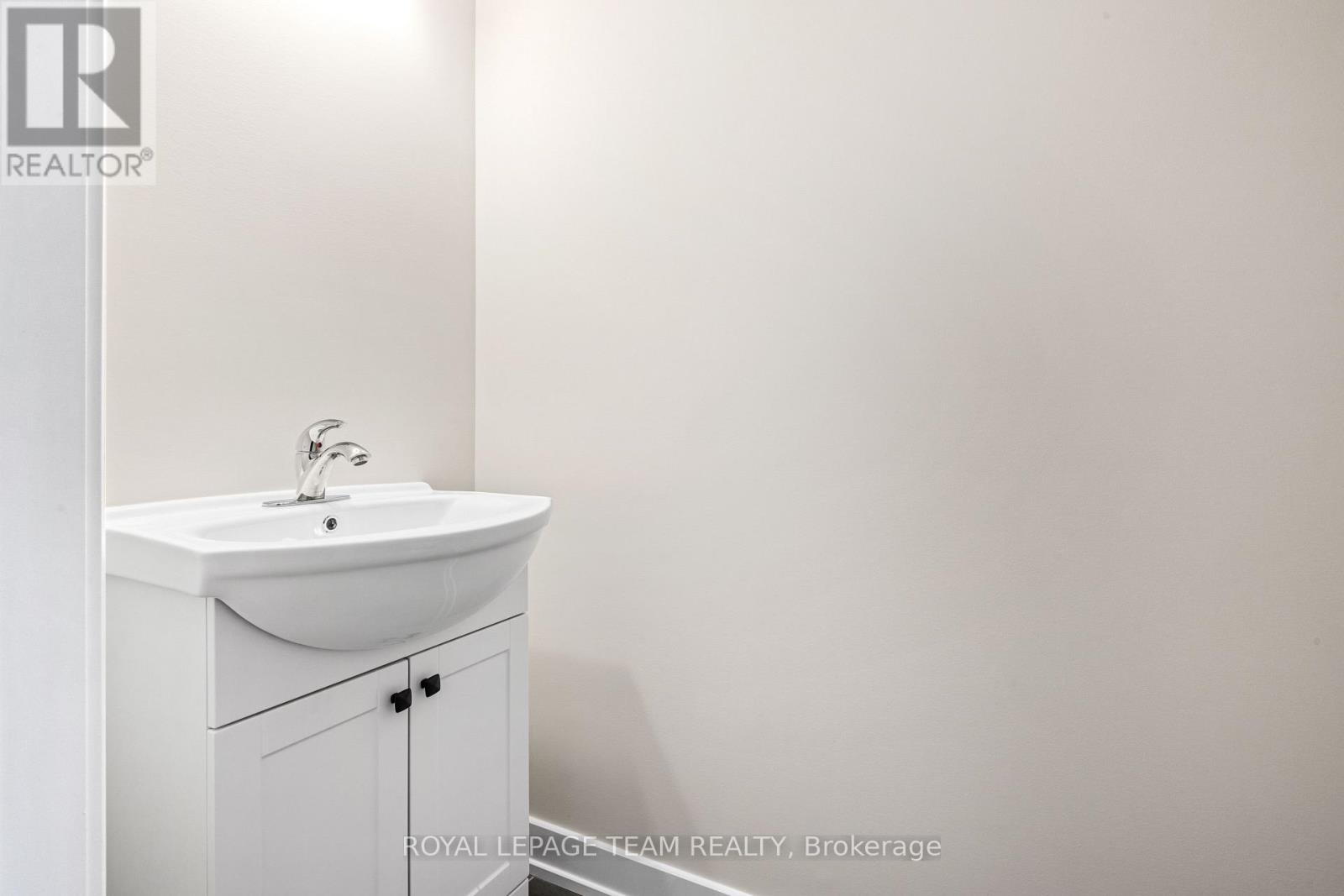 22 MARGARET GRAHAM TERRACE - Image 4