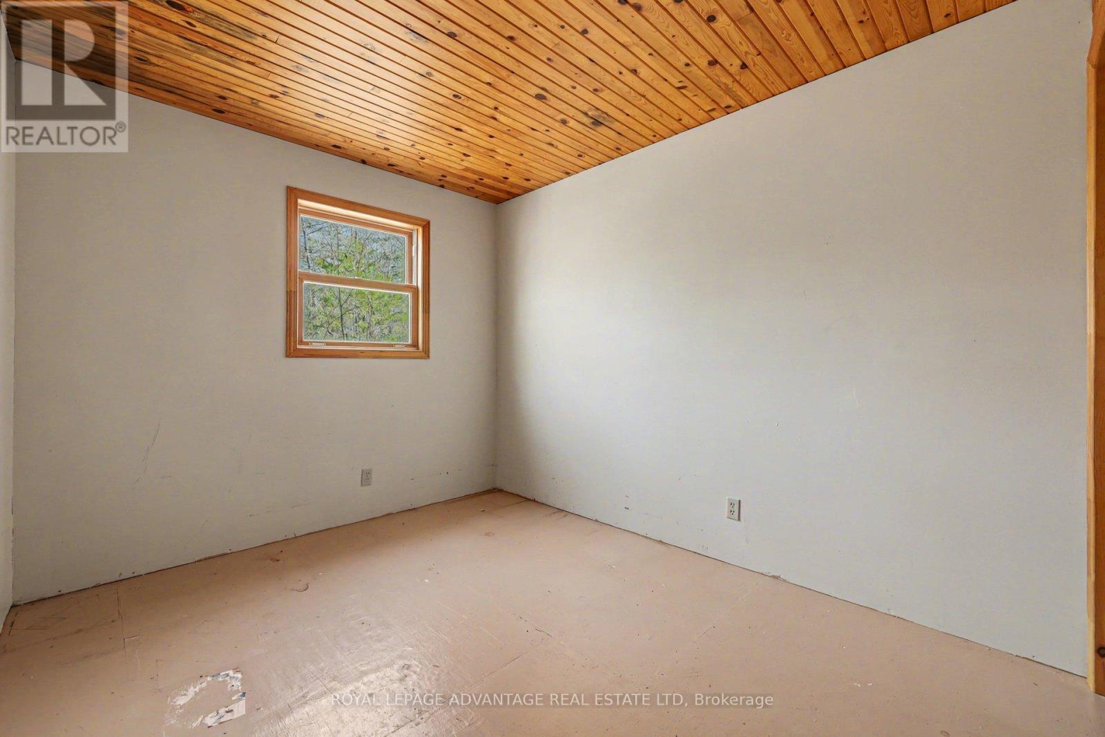 907 LAKESHORE BOULEVARD - 18