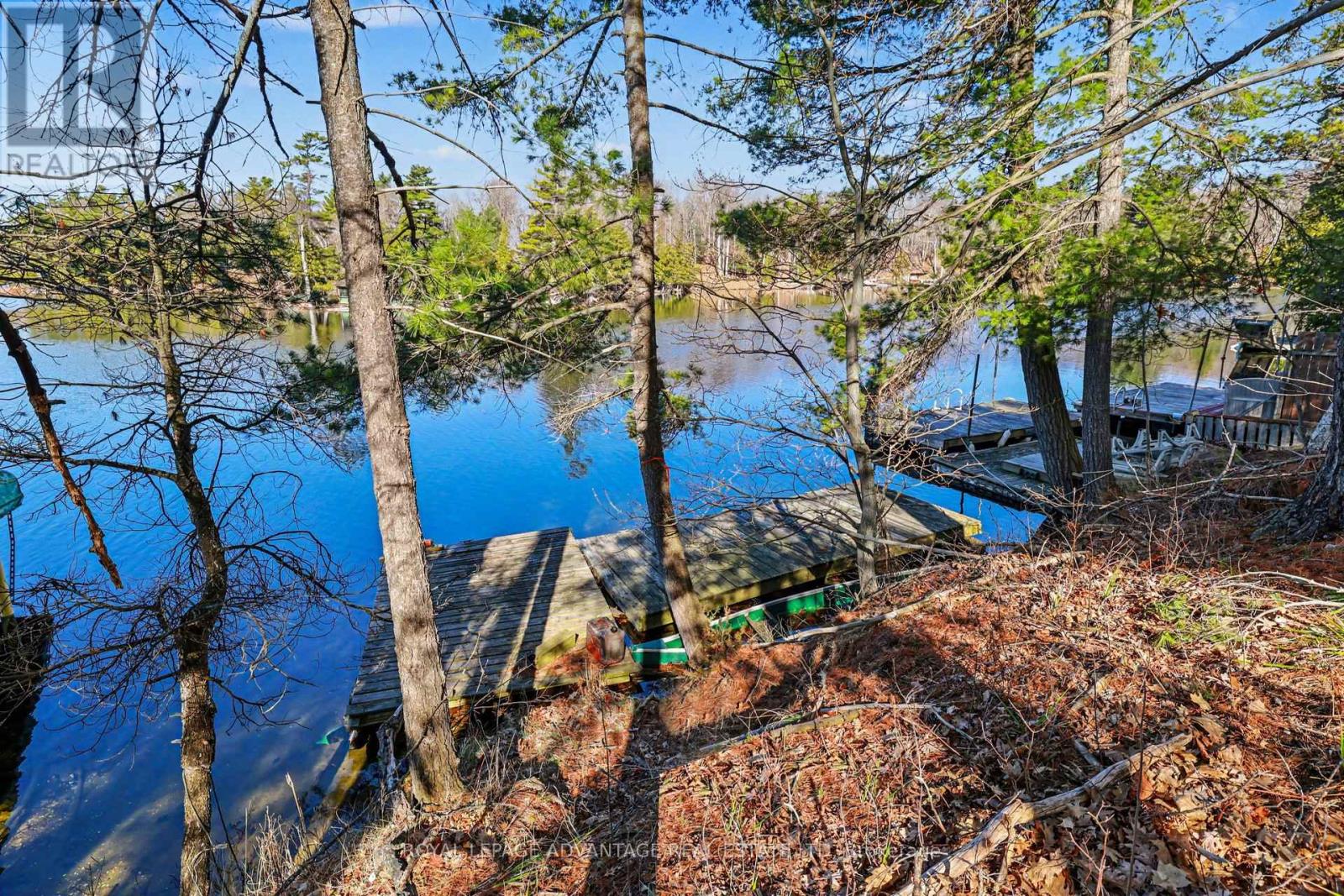 907 LAKESHORE BOULEVARD - Image 2