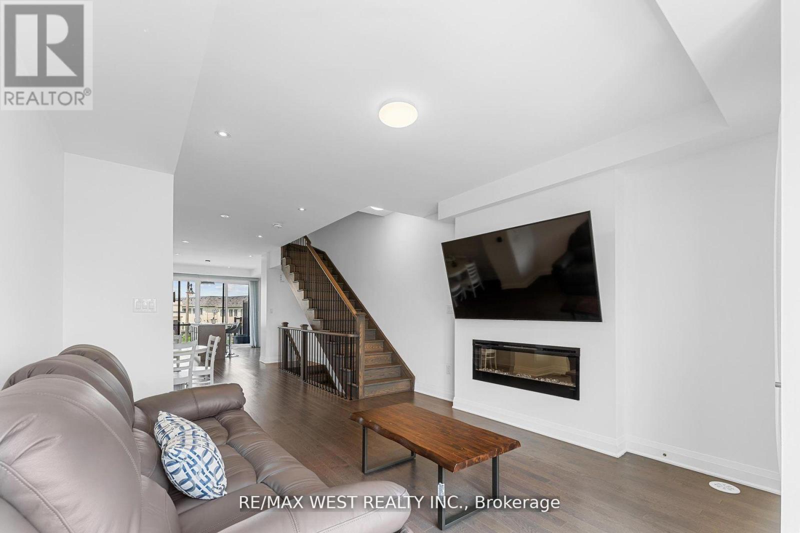 787 PORT DARLINGTON ROAD — photo 24