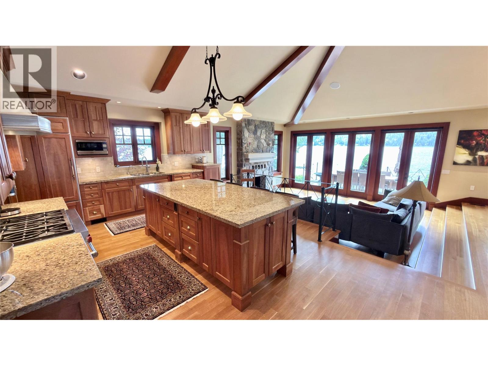 1991 Kelly Court, Christina Lake