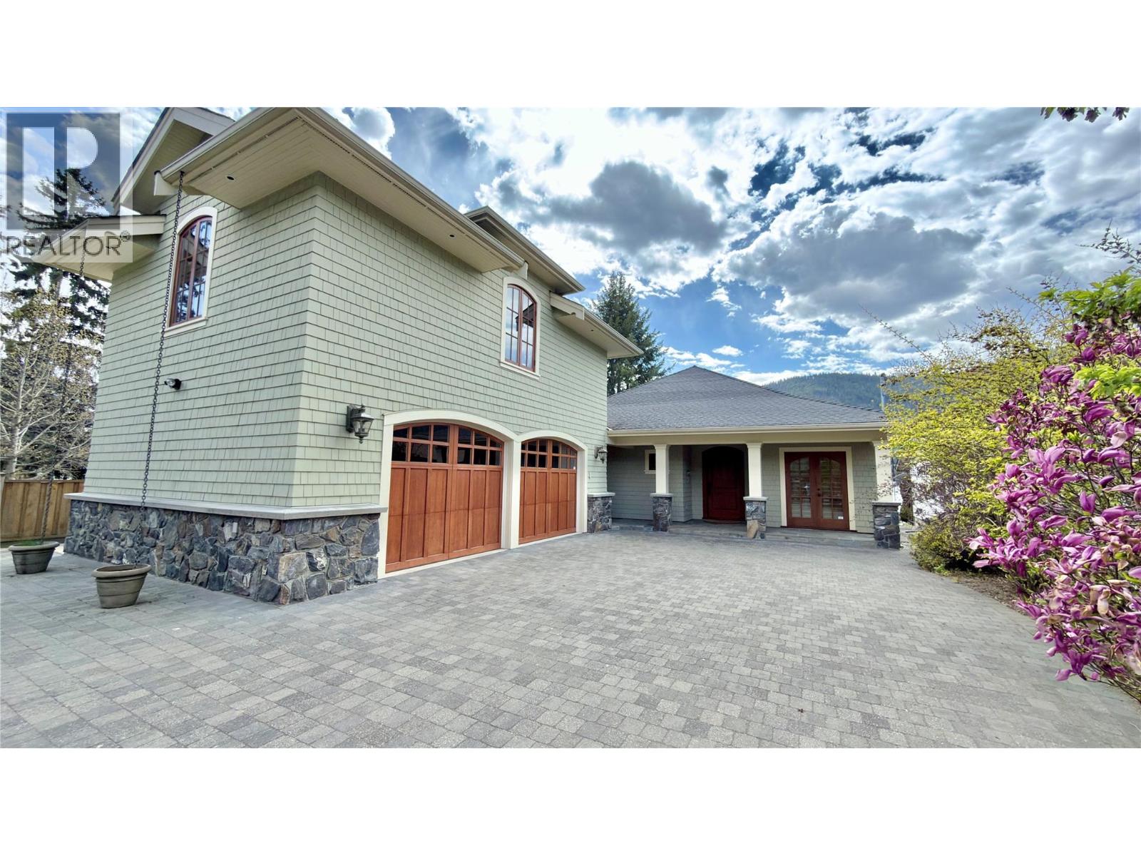 1991 Kelly Court, Christina Lake