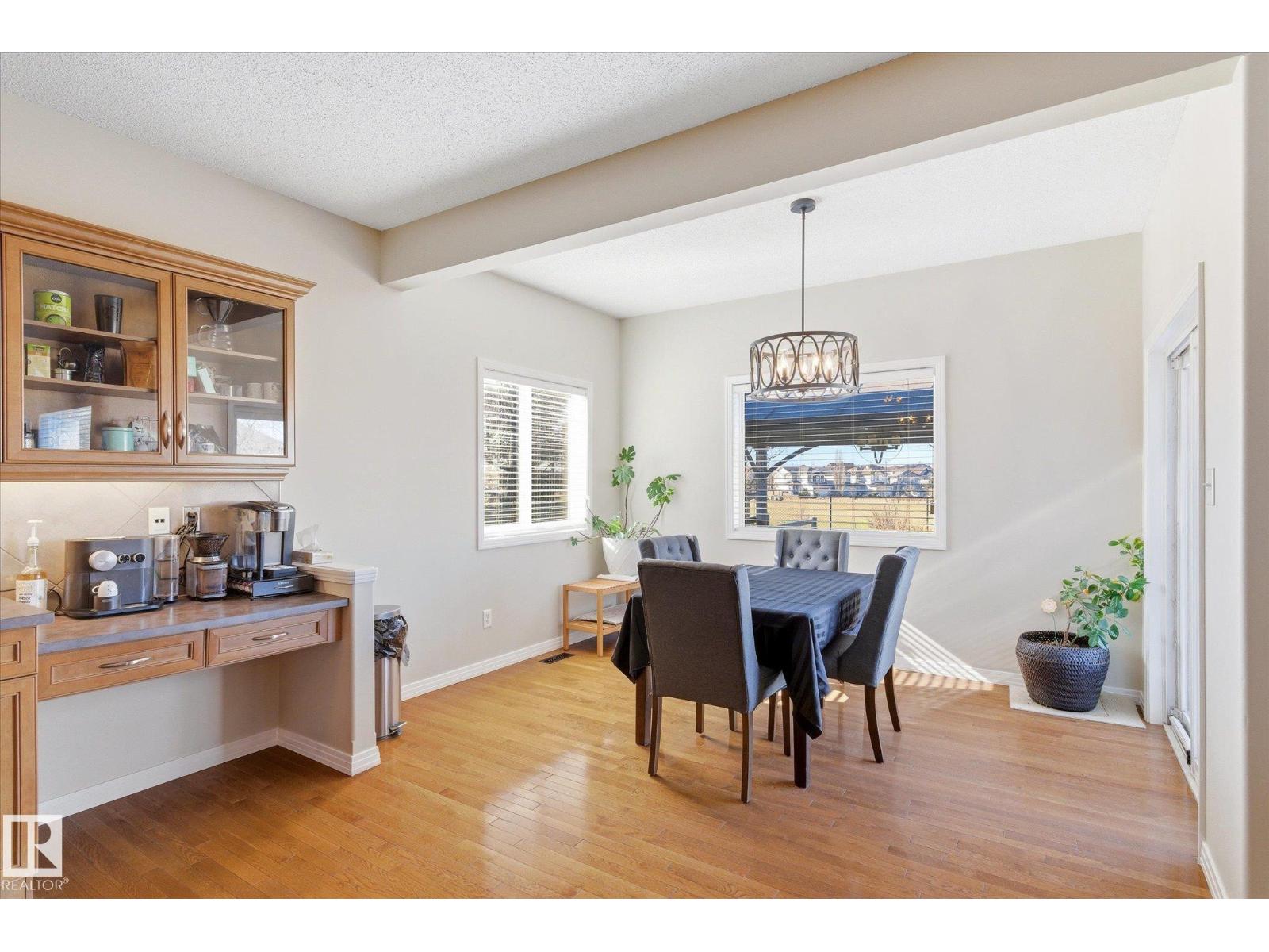 8027 3 AV SW, Edmonton