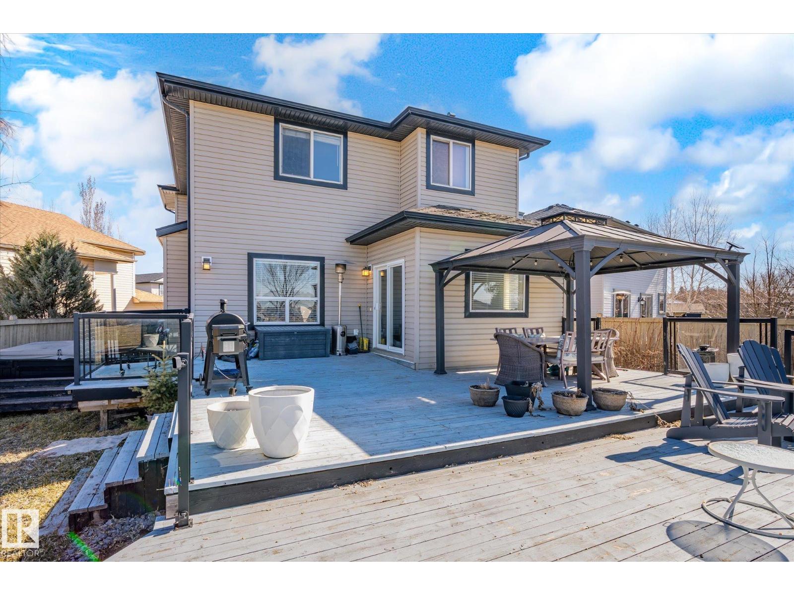 8027 3 AV SW, Edmonton