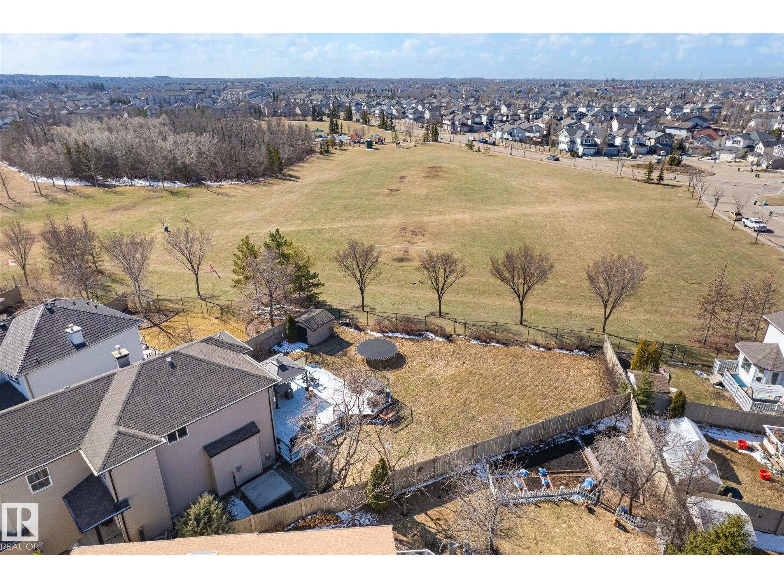 8027 3 AV SW, Edmonton