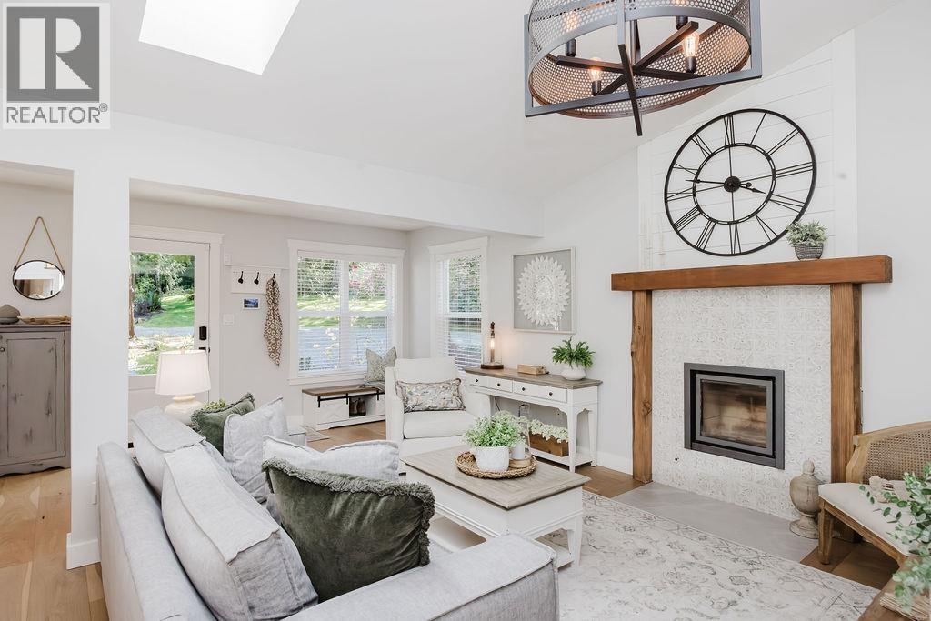 115 WILLIAMSONS LANDING ROAD, Gibsons