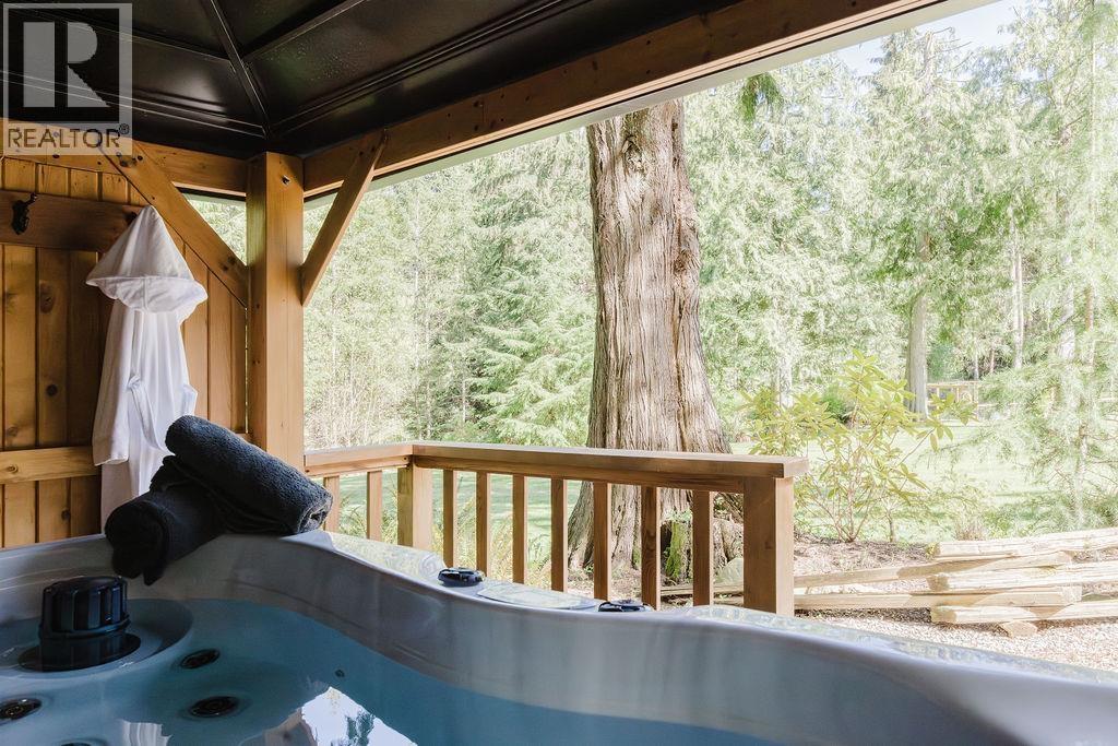 115 WILLIAMSONS LANDING ROAD, Gibsons