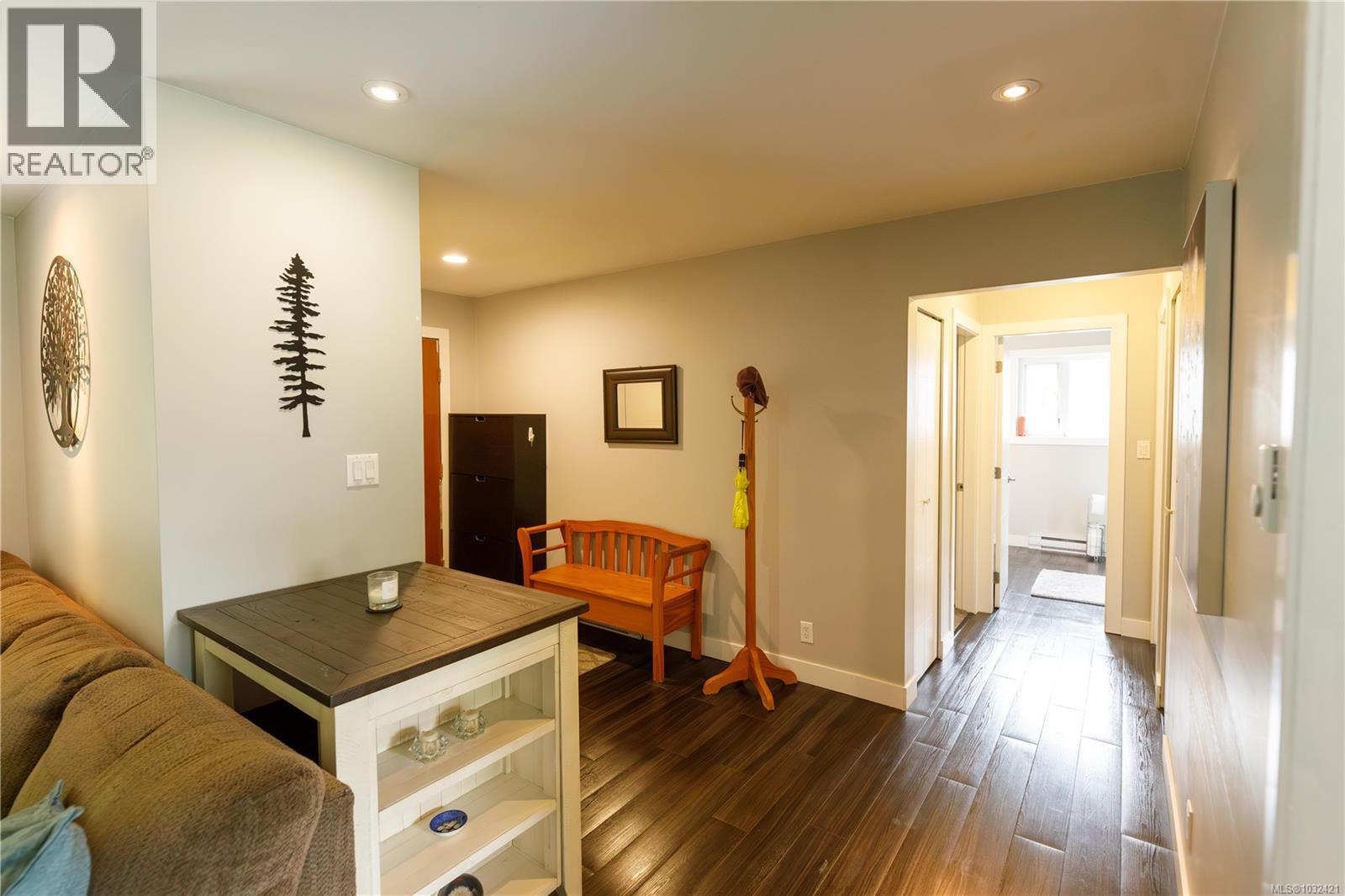2042 Cedar Rd - 12