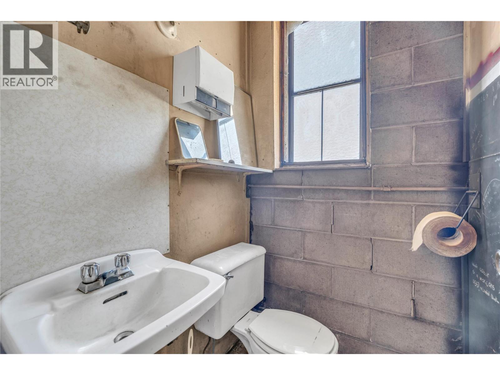 15817 Logie Road, Summerland