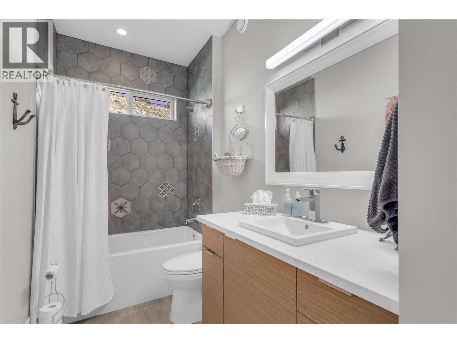  508 Carnoustie Drive, Kelowna