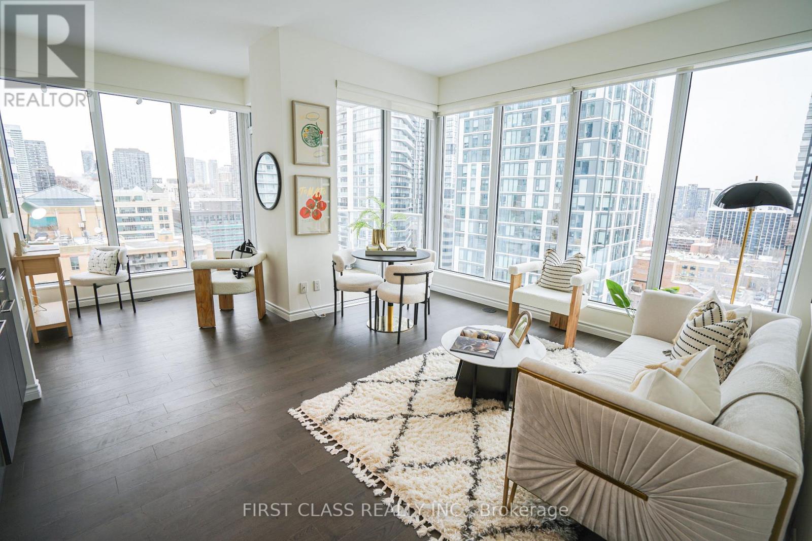 #2010 68 SHUTER STREET - 1