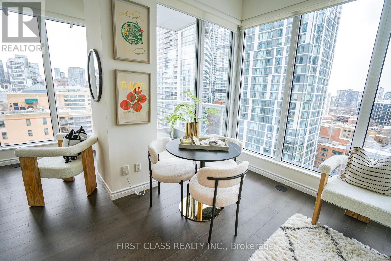 #2010 68 SHUTER STREET - 6