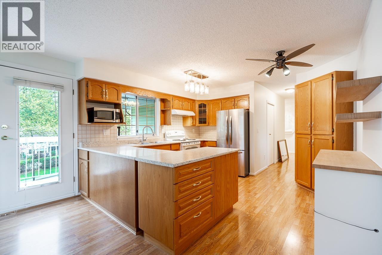 318 22514 116 AVENUE, Maple Ridge