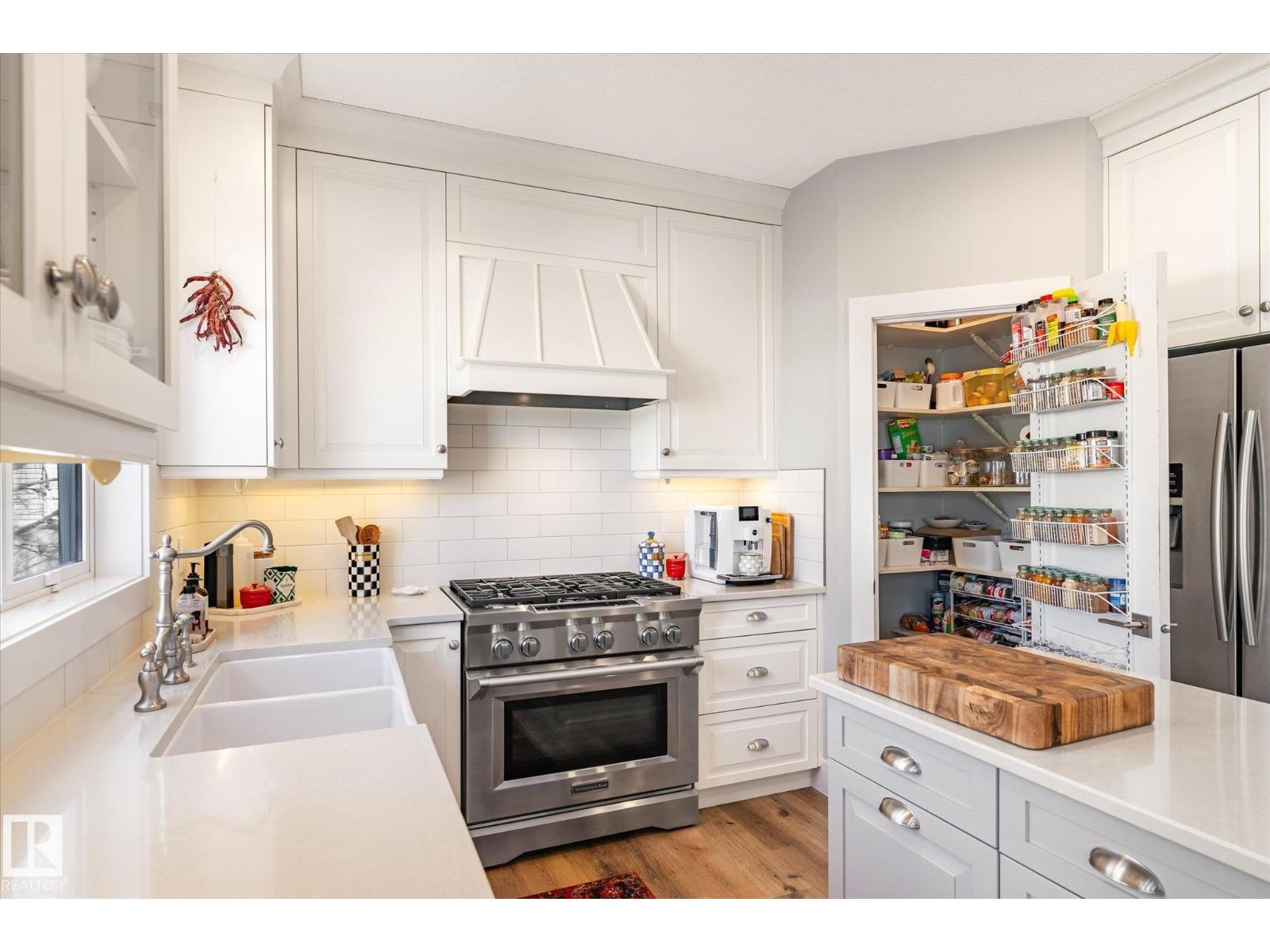 40 DUNFIELD CR, St. Albert