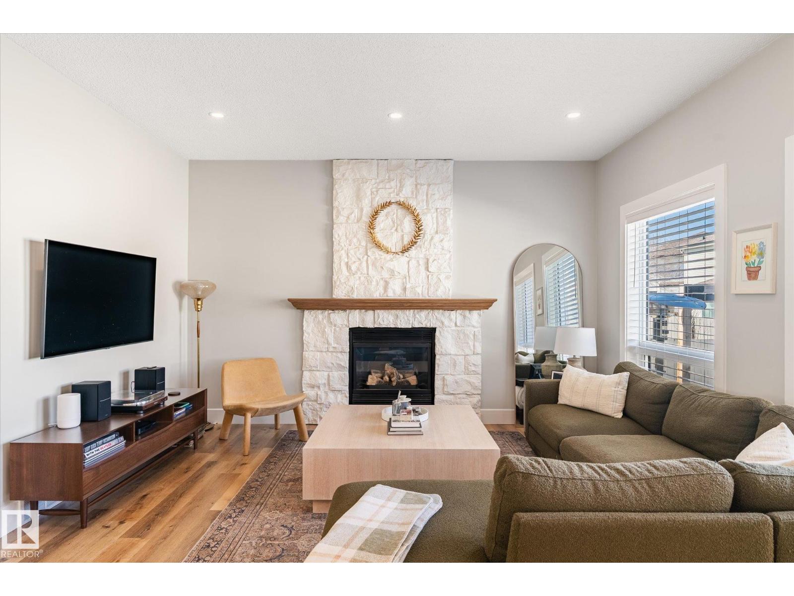 40 DUNFIELD CR, St. Albert