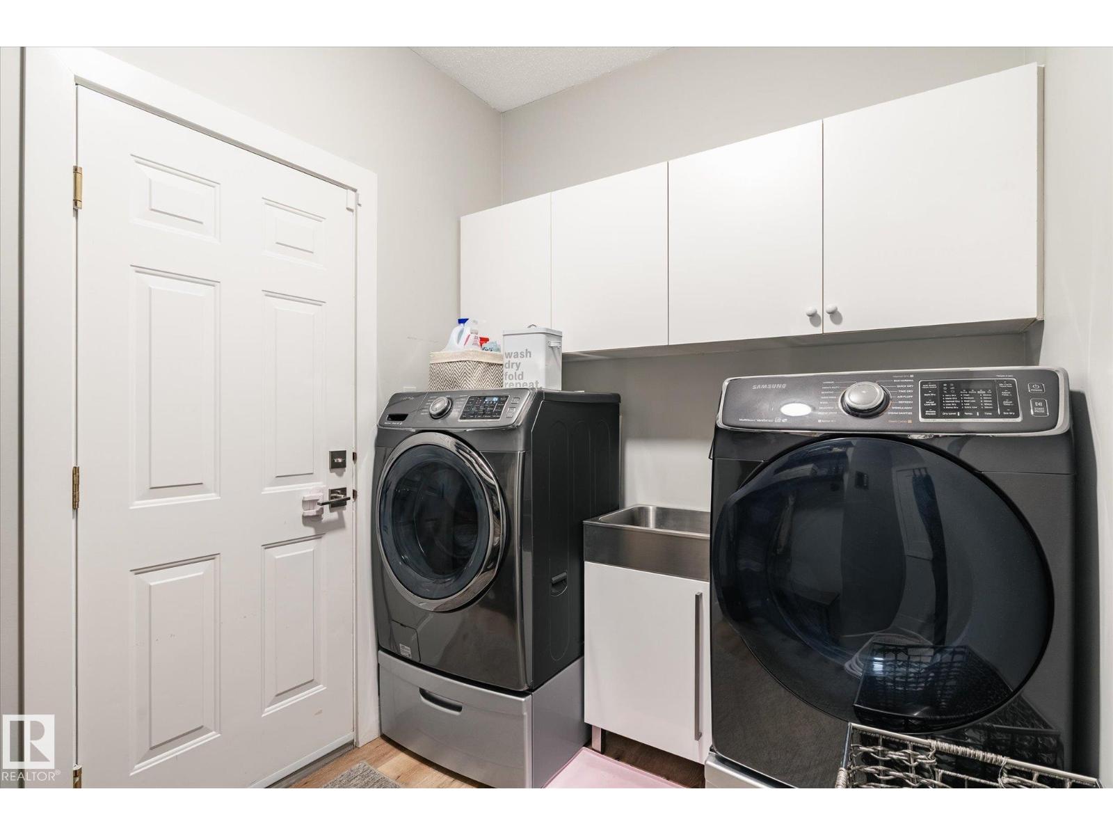 40 DUNFIELD CR, St. Albert