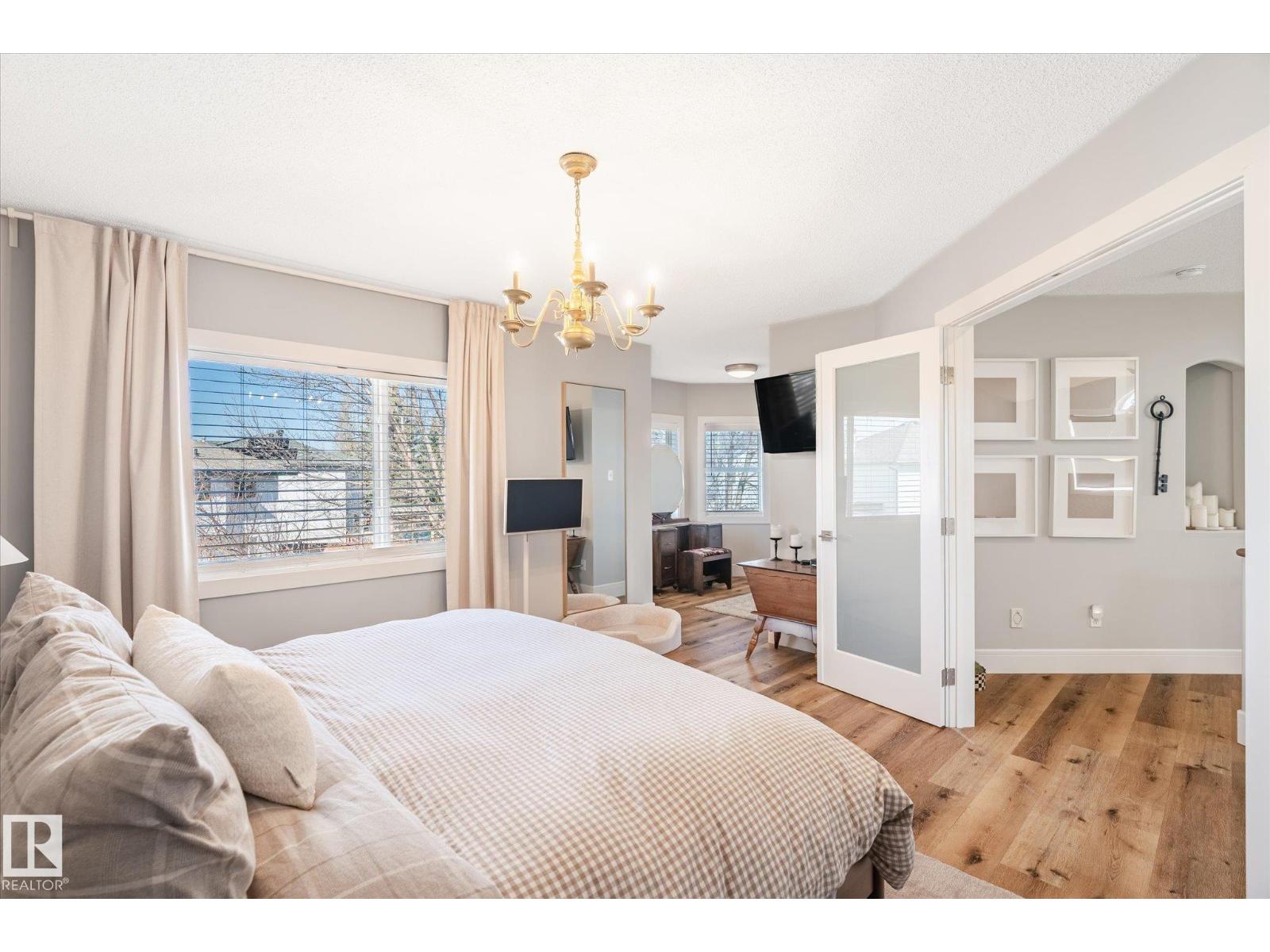 40 DUNFIELD CR, St. Albert