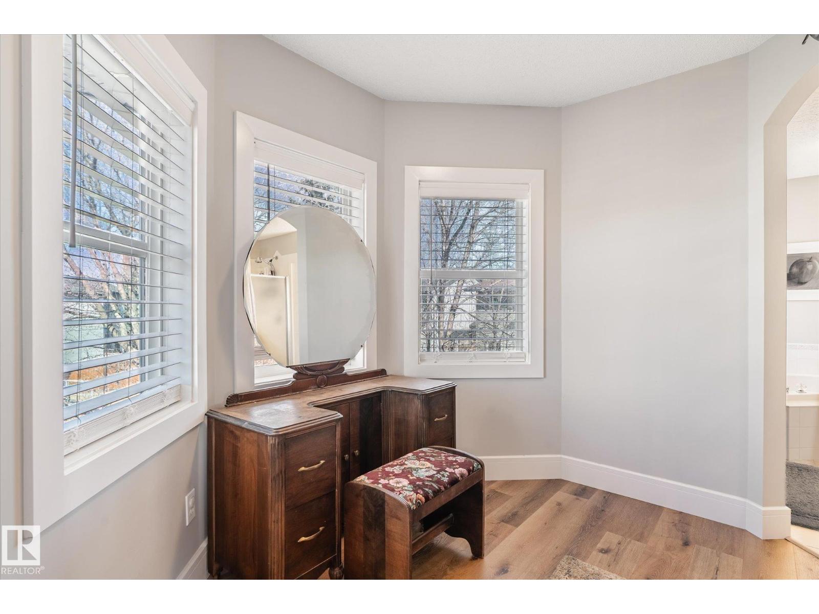 40 DUNFIELD CR, St. Albert