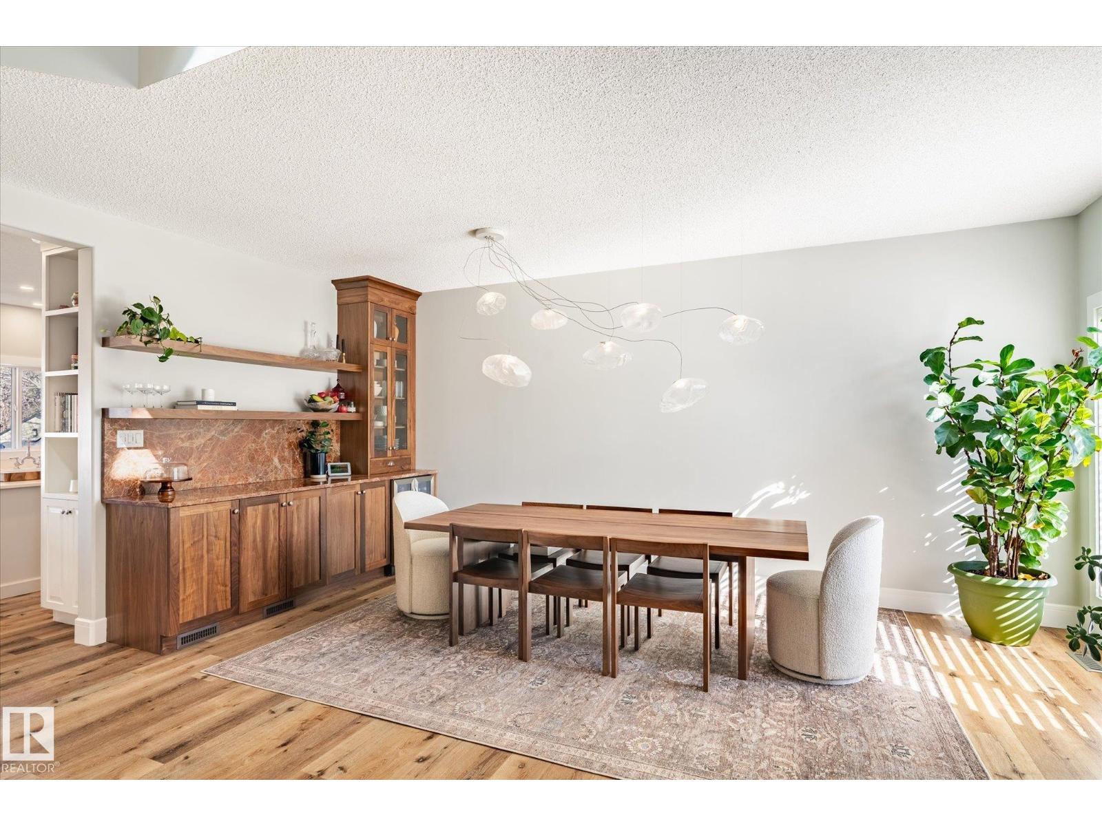 40 DUNFIELD CR, St. Albert