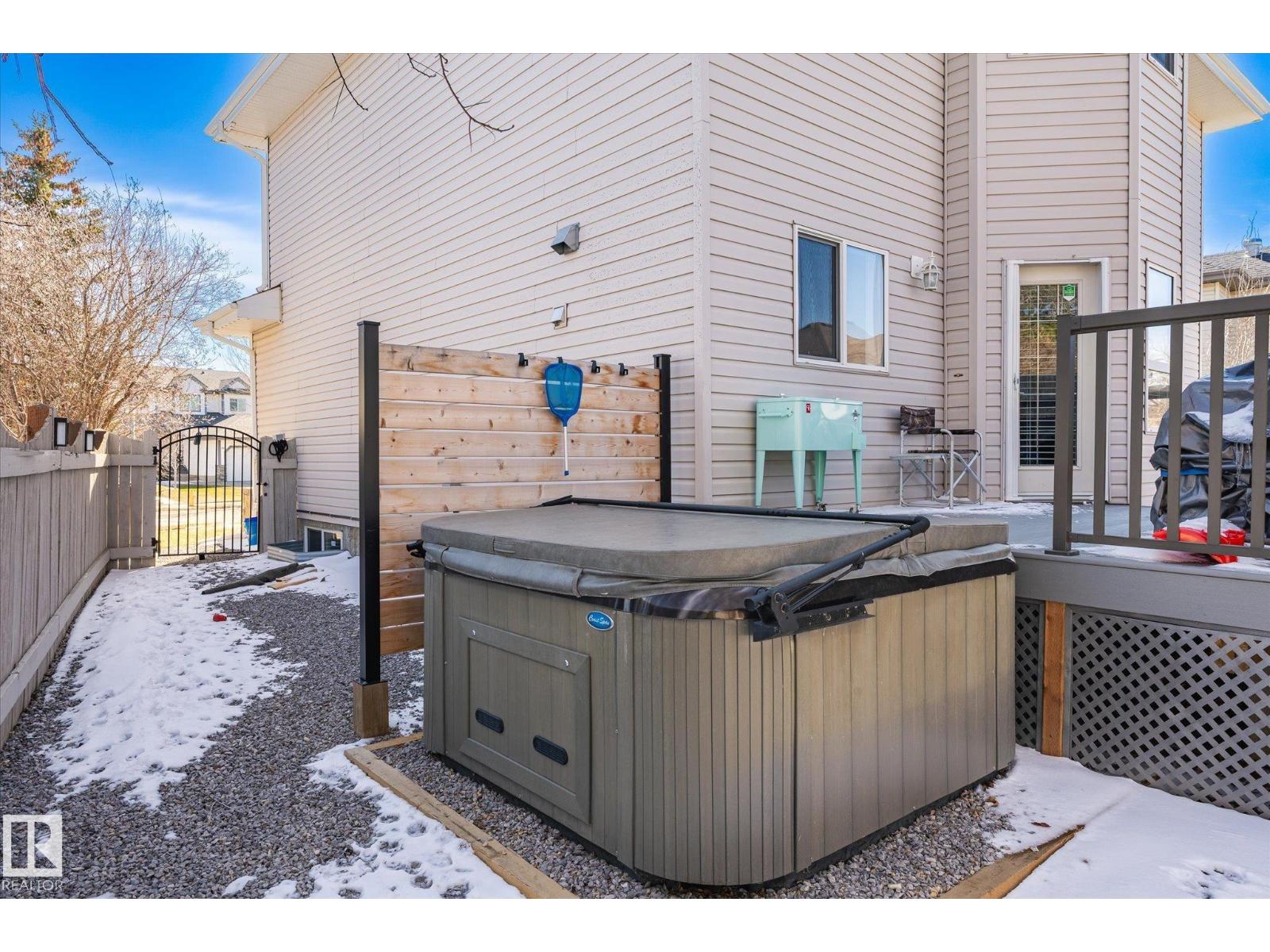 40 DUNFIELD CR, St. Albert