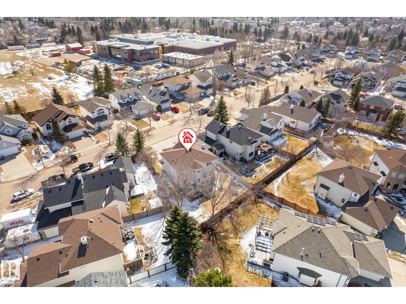 40 DUNFIELD CR, St. Albert