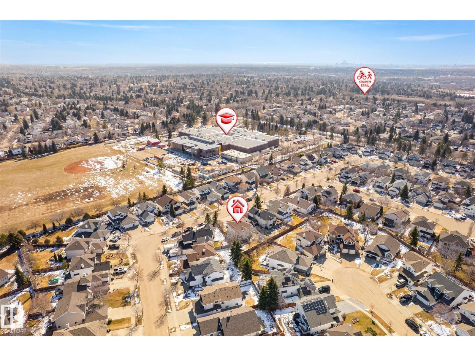 40 DUNFIELD CR, St. Albert