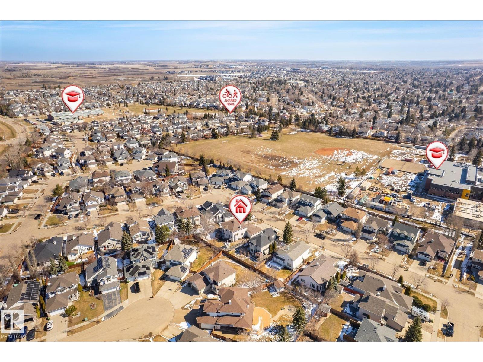 40 DUNFIELD CR, St. Albert