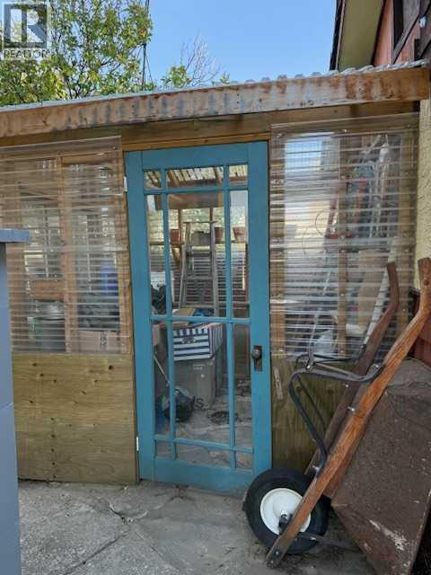 800 Connaught Drive — photo 32