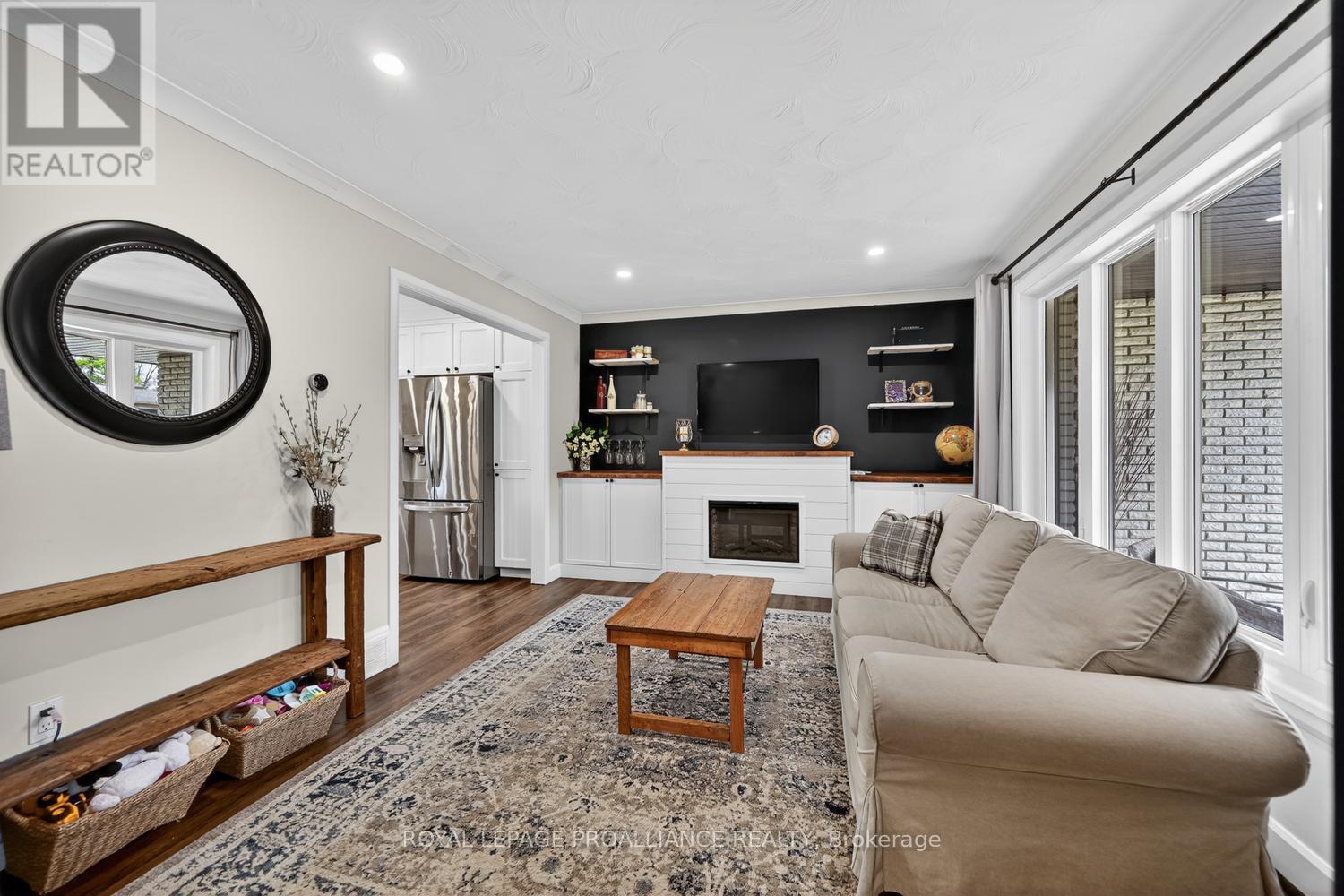 9 WILLOW DRIVE - 6