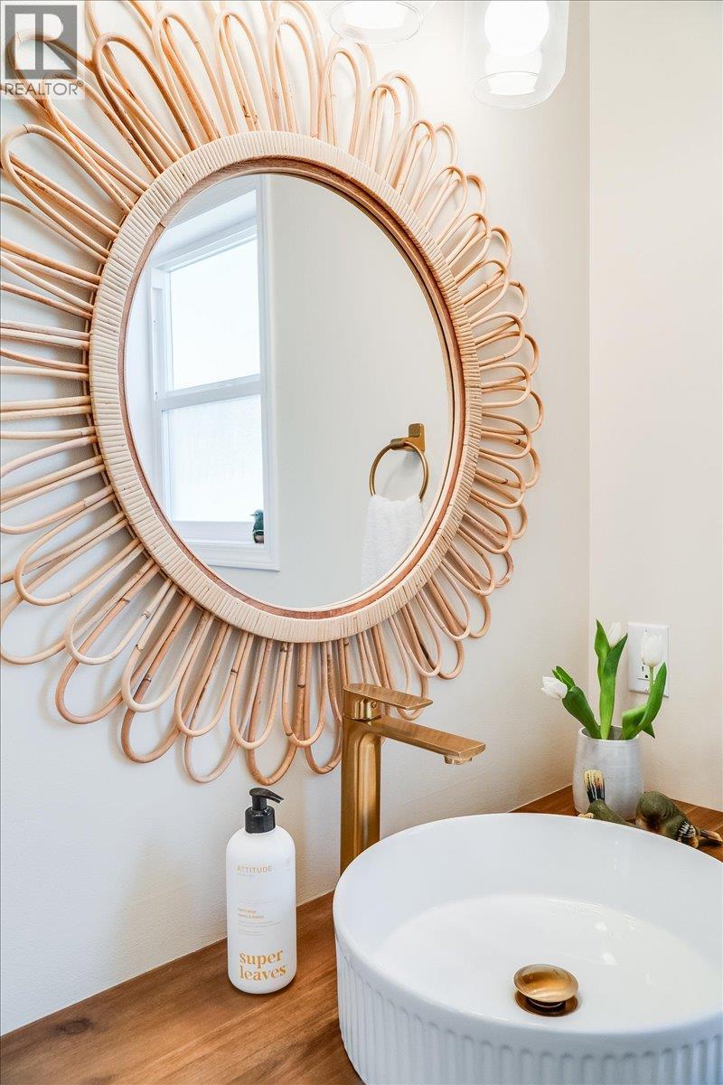 5839 Sunset Drive, Nelson