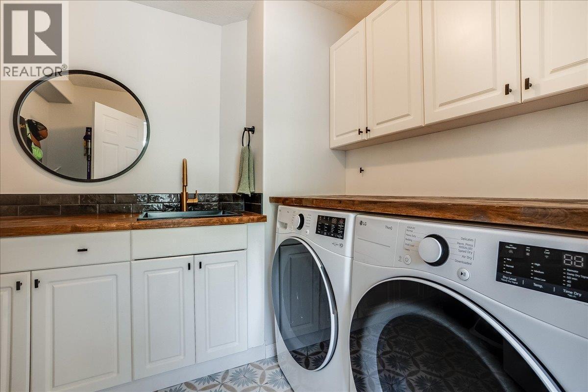 5839 Sunset Drive, Nelson