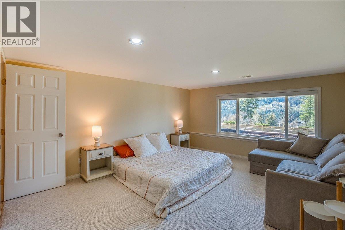 5839 Sunset Drive, Nelson