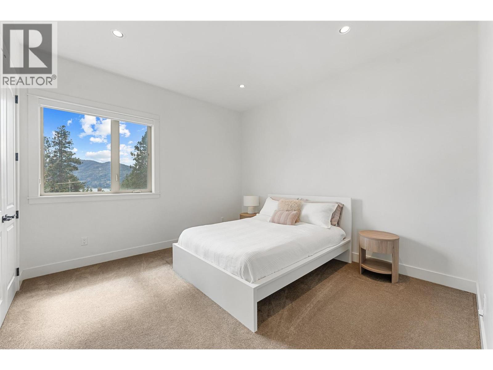 6267 Sundstrom Place Unit# 11, Peachland