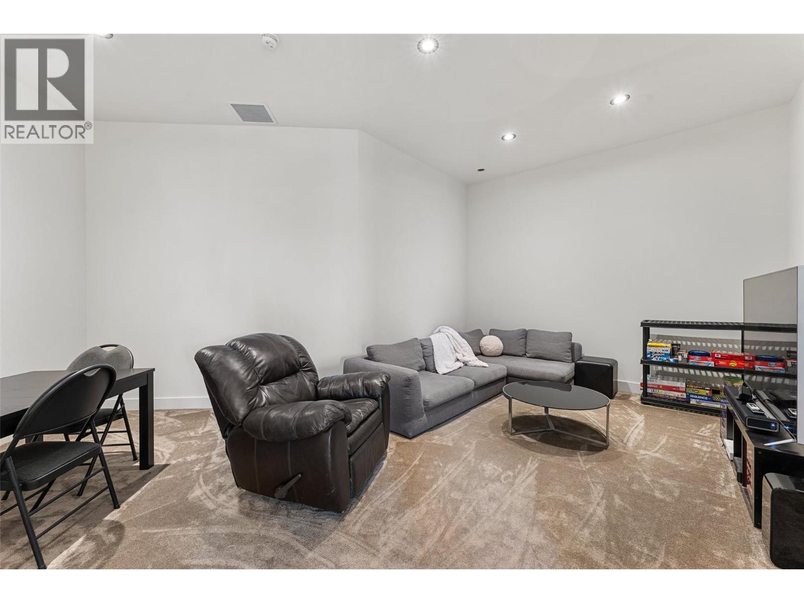 6267 Sundstrom Place Unit# 11, Peachland