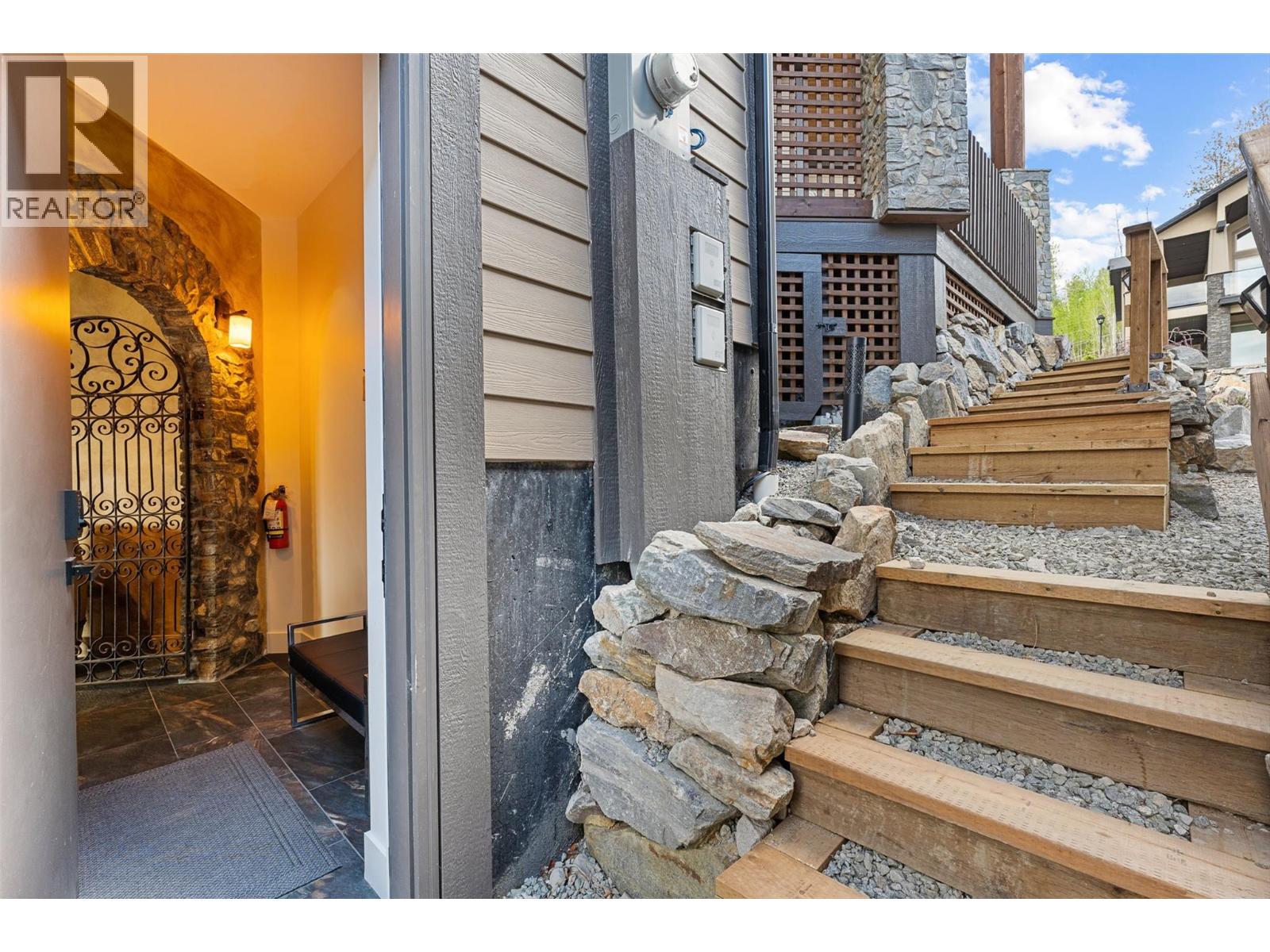 6267 Sundstrom Place Unit# 11, Peachland