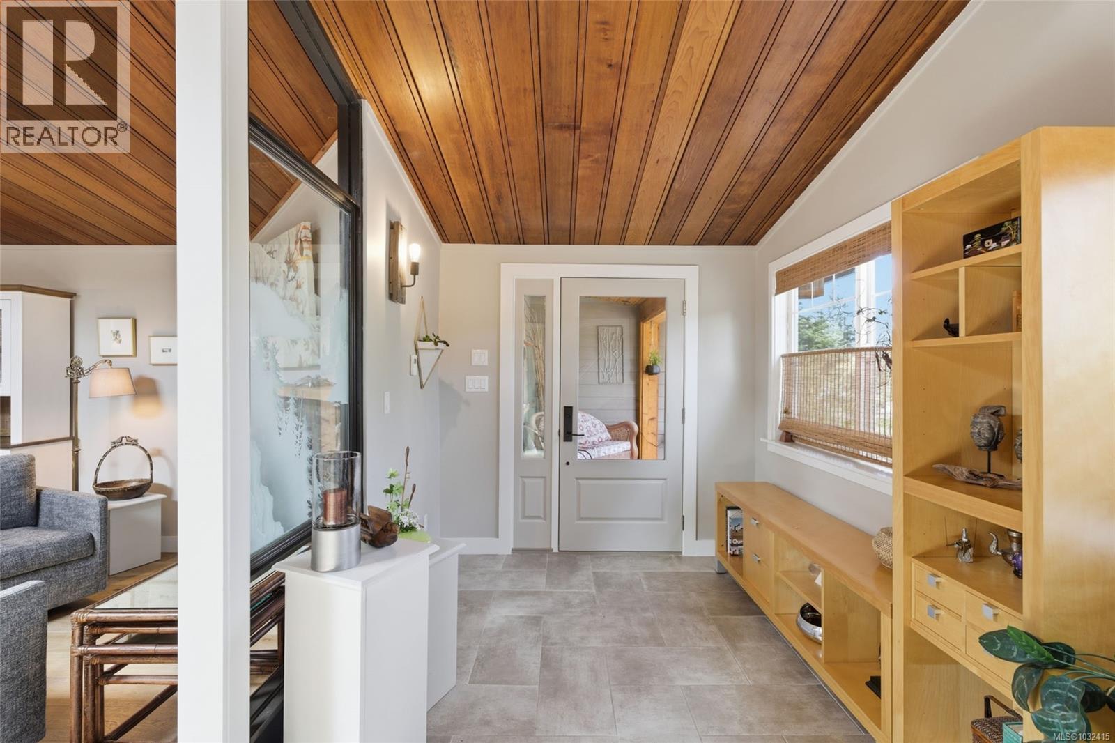 1691 Acacia Rd, Nanoose Bay