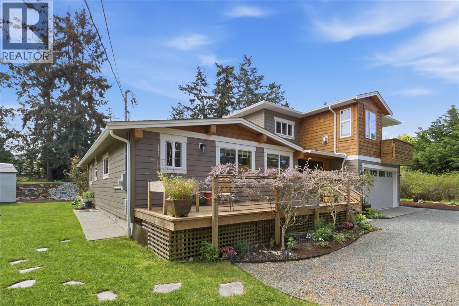 1691 Acacia Rd, Nanoose Bay