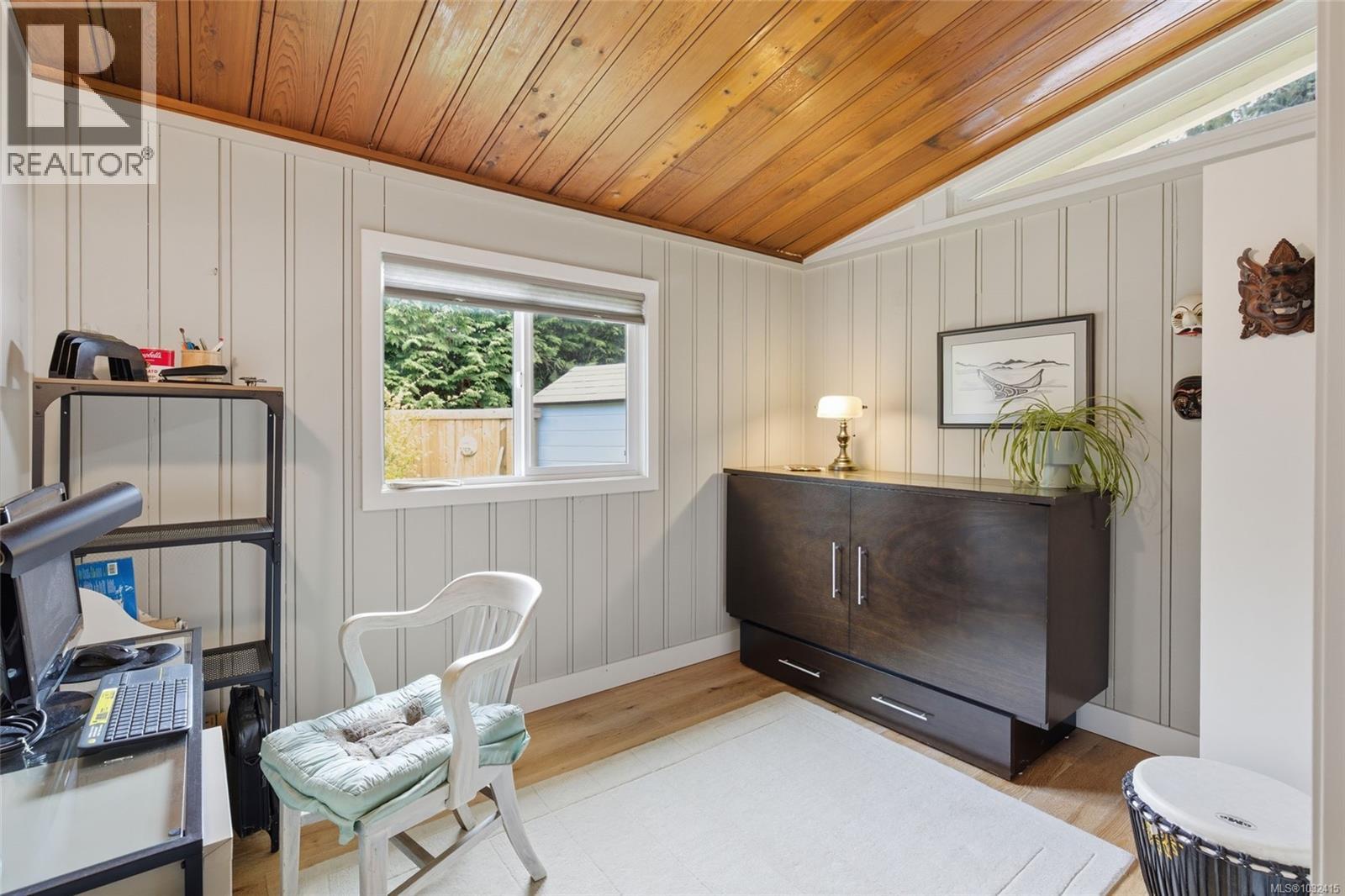 1691 Acacia Rd, Nanoose Bay