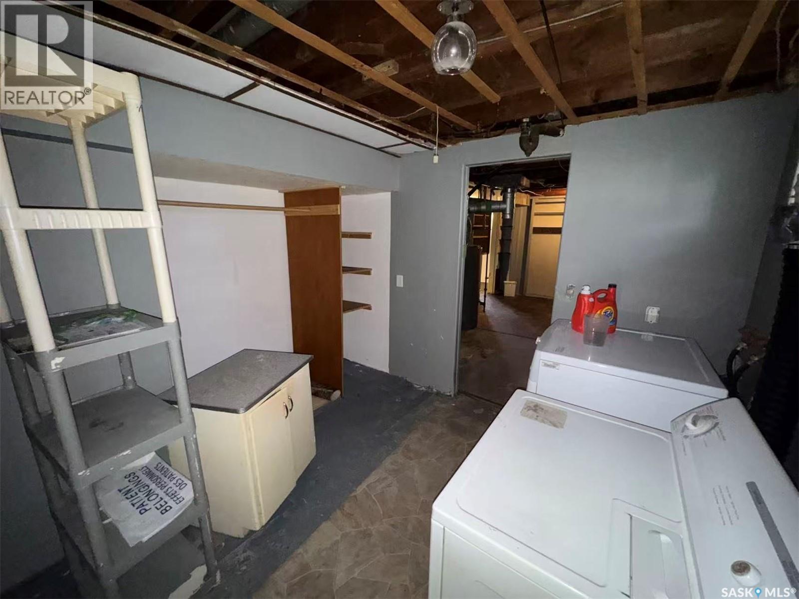 453 VANCOUVER AVENUE S - 17