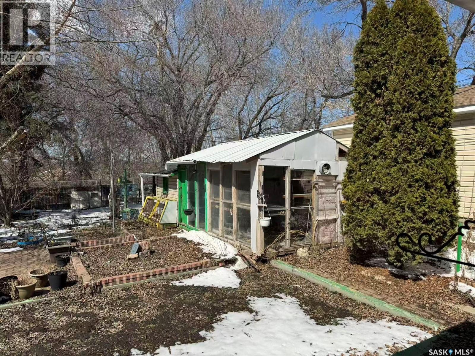 453 VANCOUVER AVENUE S - 22