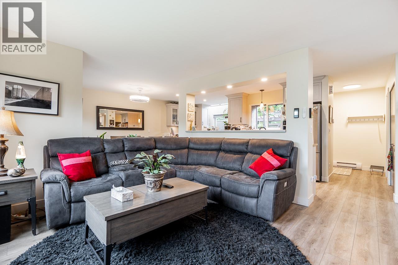 101F 3655 SHAUGHNESSY STREET, Port Coquitlam