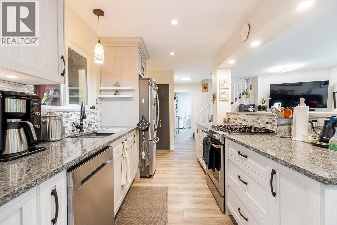 101F 3655 SHAUGHNESSY STREET, Port Coquitlam