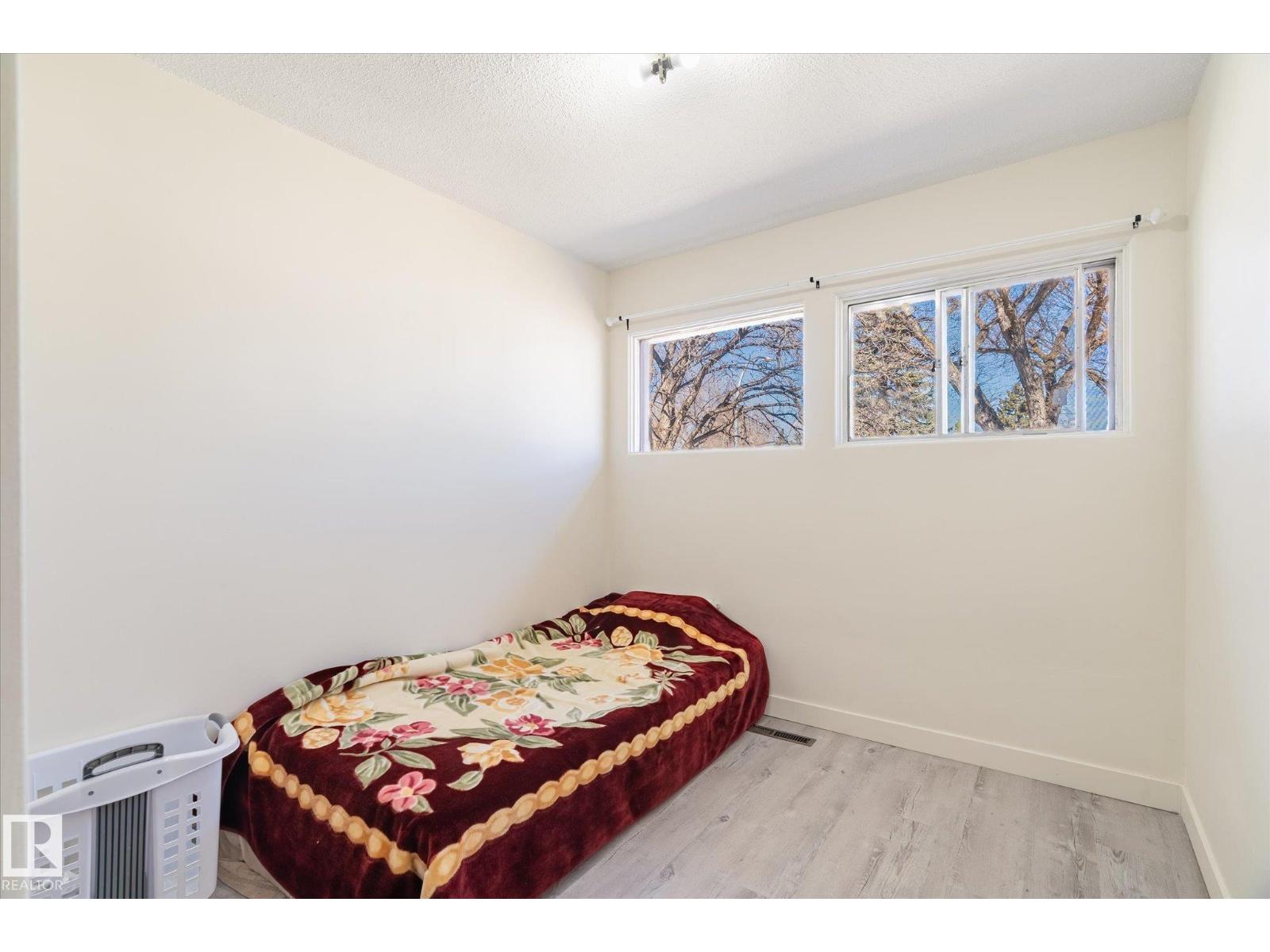 10531 128 AV NW, Edmonton