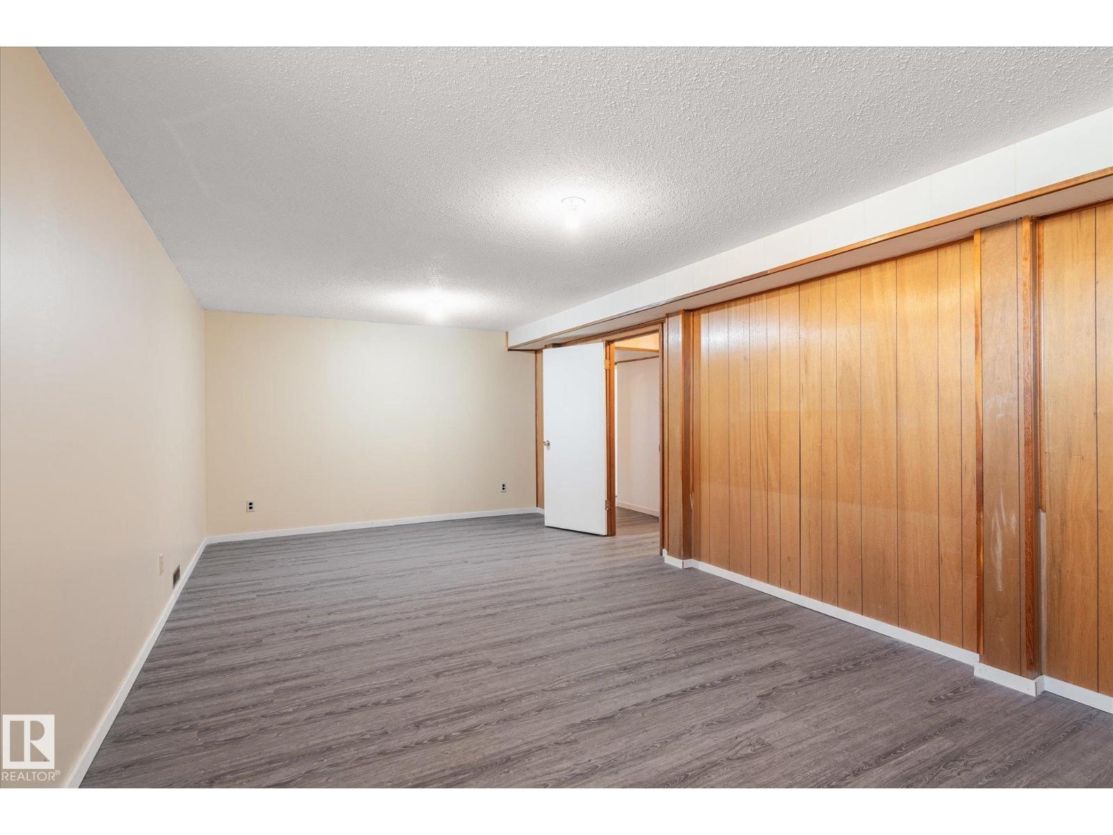 10531 128 AV NW, Edmonton