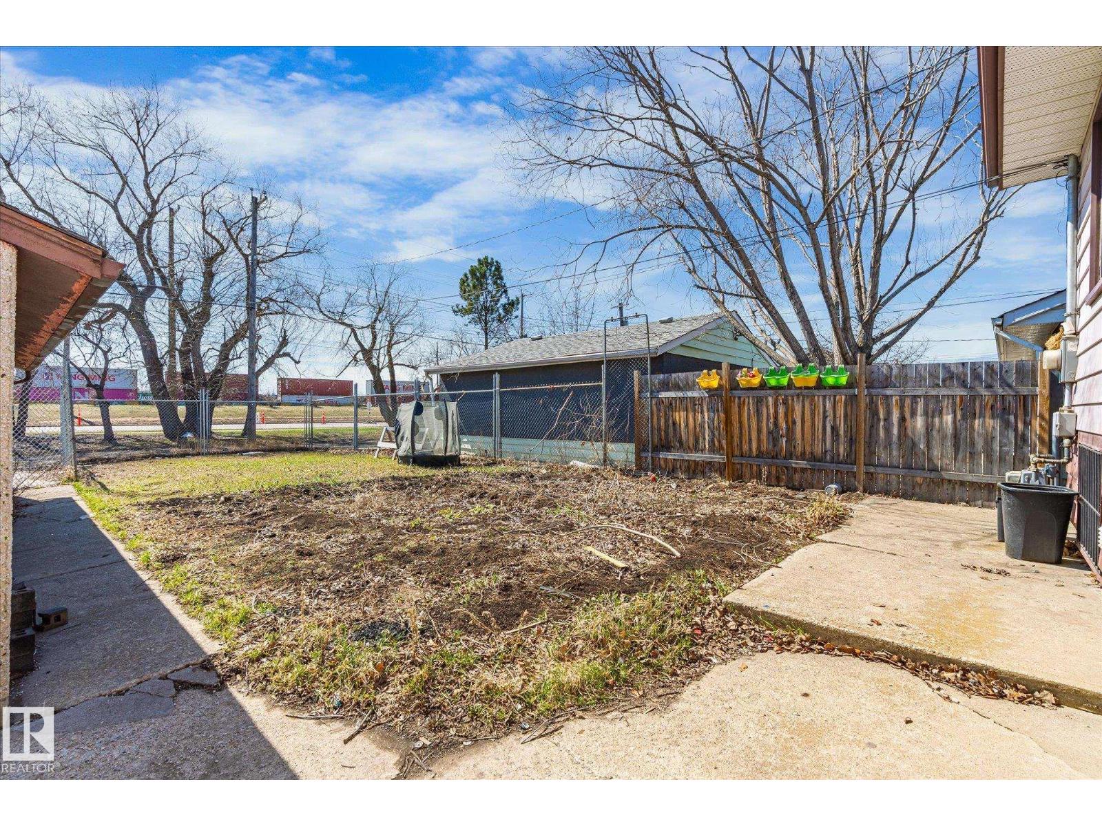 10531 128 AV NW, Edmonton