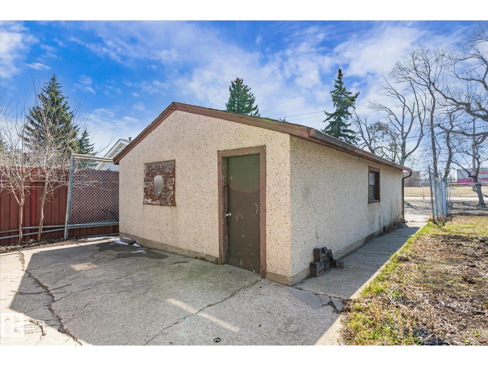 10531 128 AV NW, Edmonton