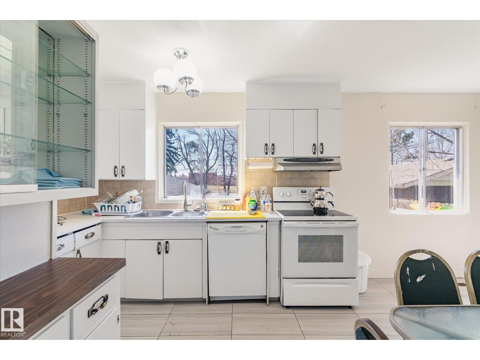 10531 128 AV NW, Edmonton