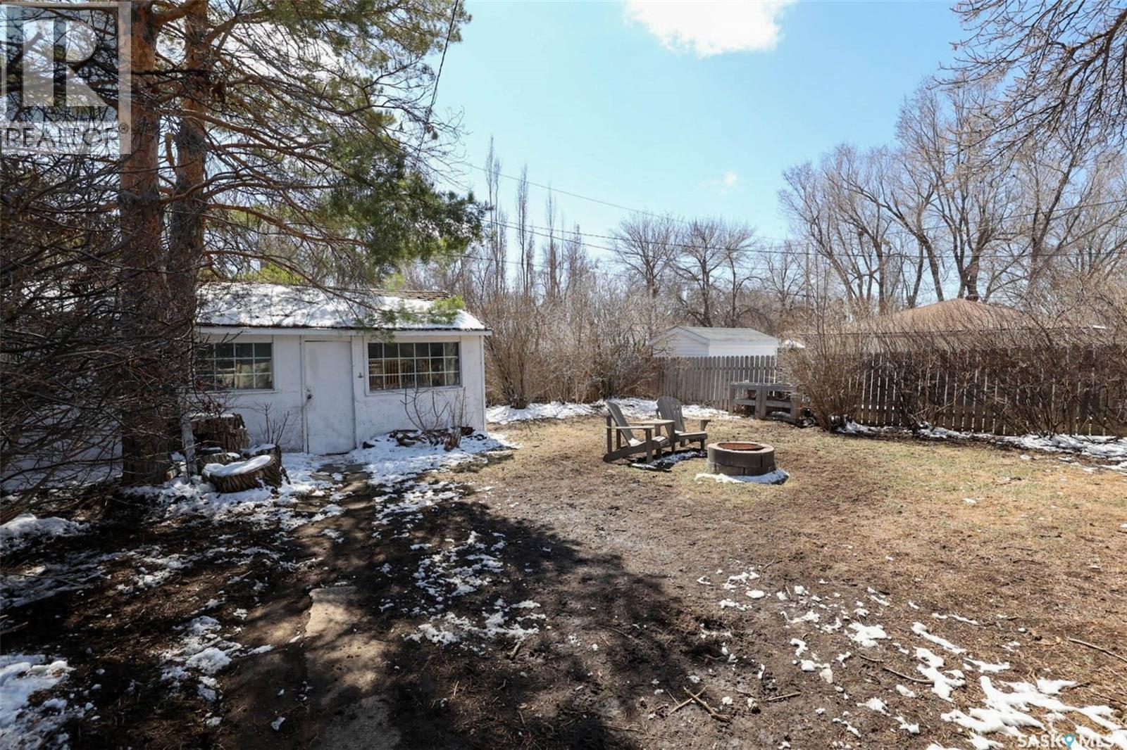 617 Mullin AVENUE E - 32